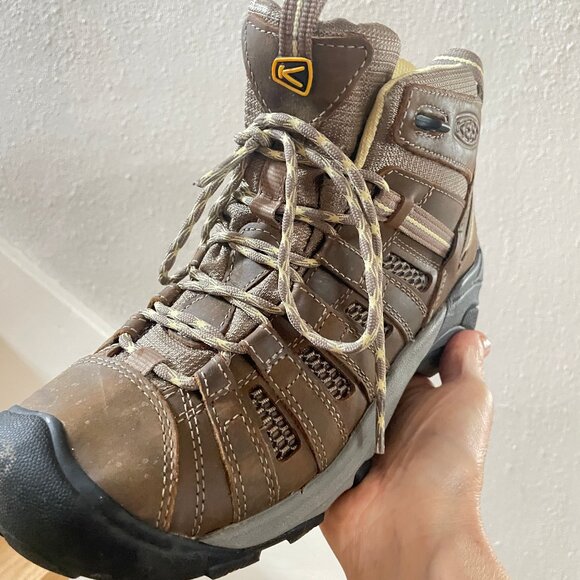Keen Womens Voyageur mid hiking shoes size 8 ( like new) - Picture 9 of 13